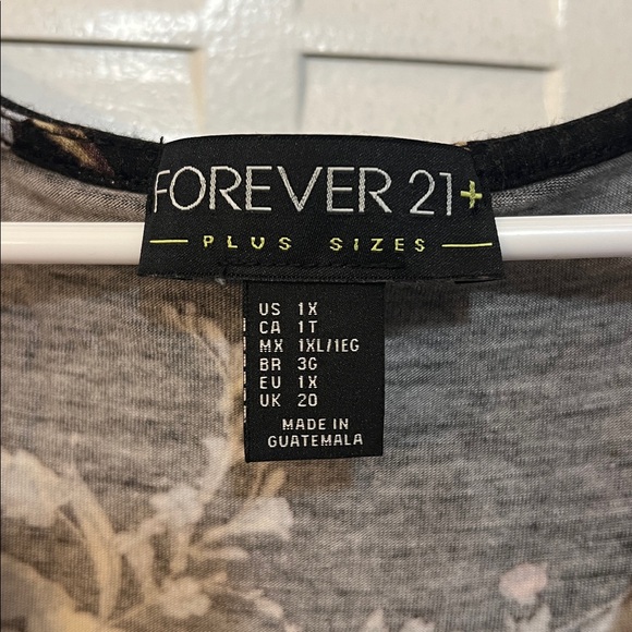 Forever 21 Floral Black Dress Women's Size 1X - Picture 3 of 5